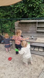 Buitenspelen kinderopvang SKN Hulshorst